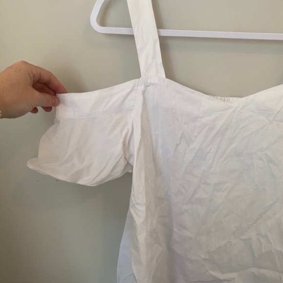 Linen off shoulder top - Picture 2 of 4